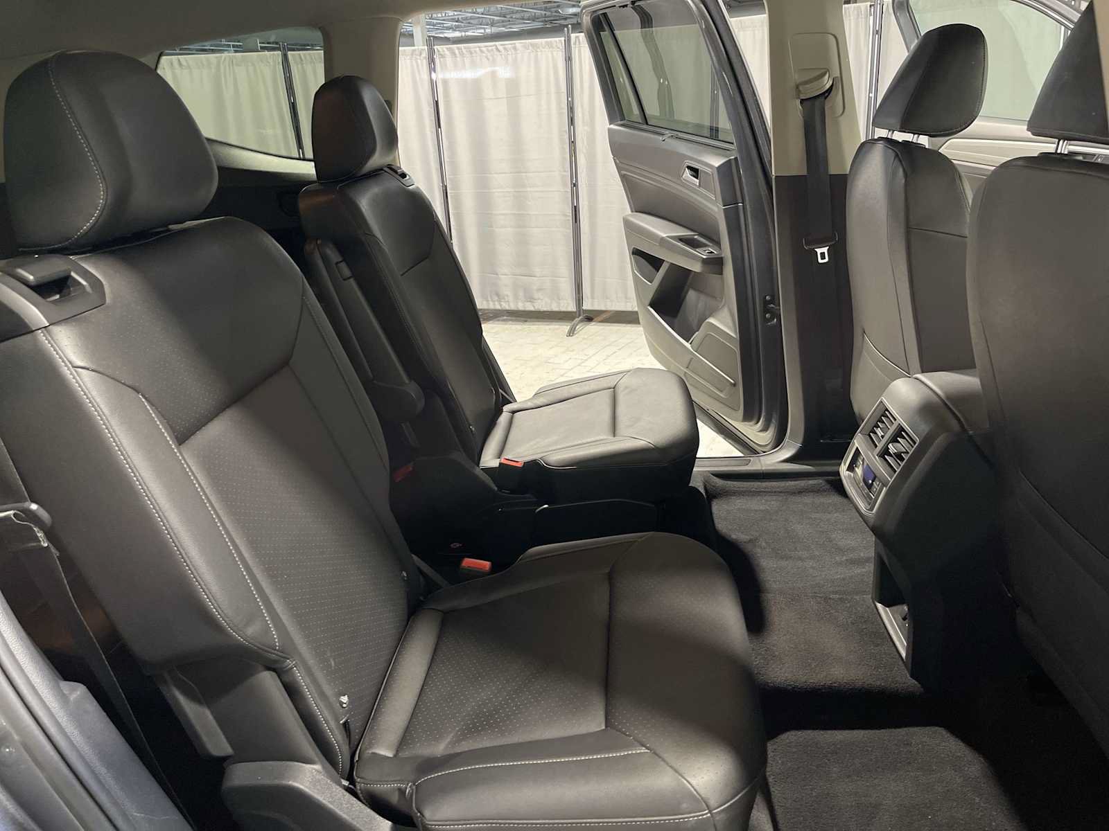 Used 2019 Volkswagen Atlas SE w/ Towing Package AWD/4WD image 13