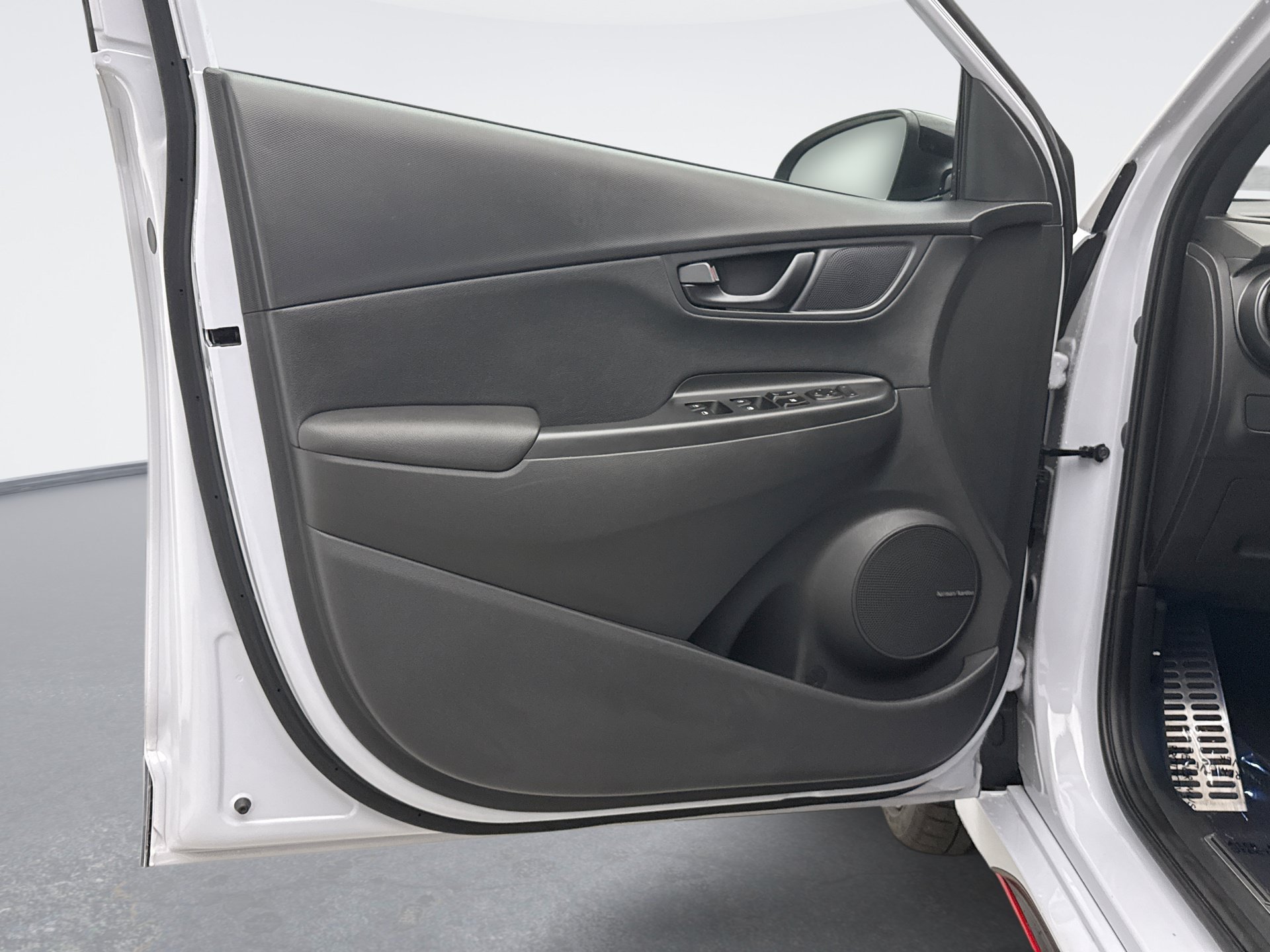 Used 2022 Hyundai Kona N w/ Cargo Package FWD image 9