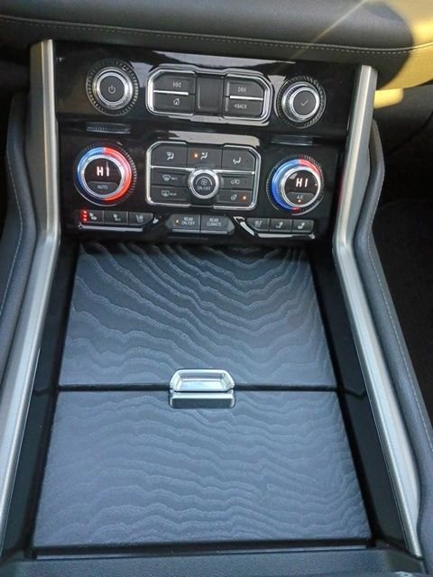 Used 2024 GMC Yukon Denali w/ Advanced Technology Package image 36