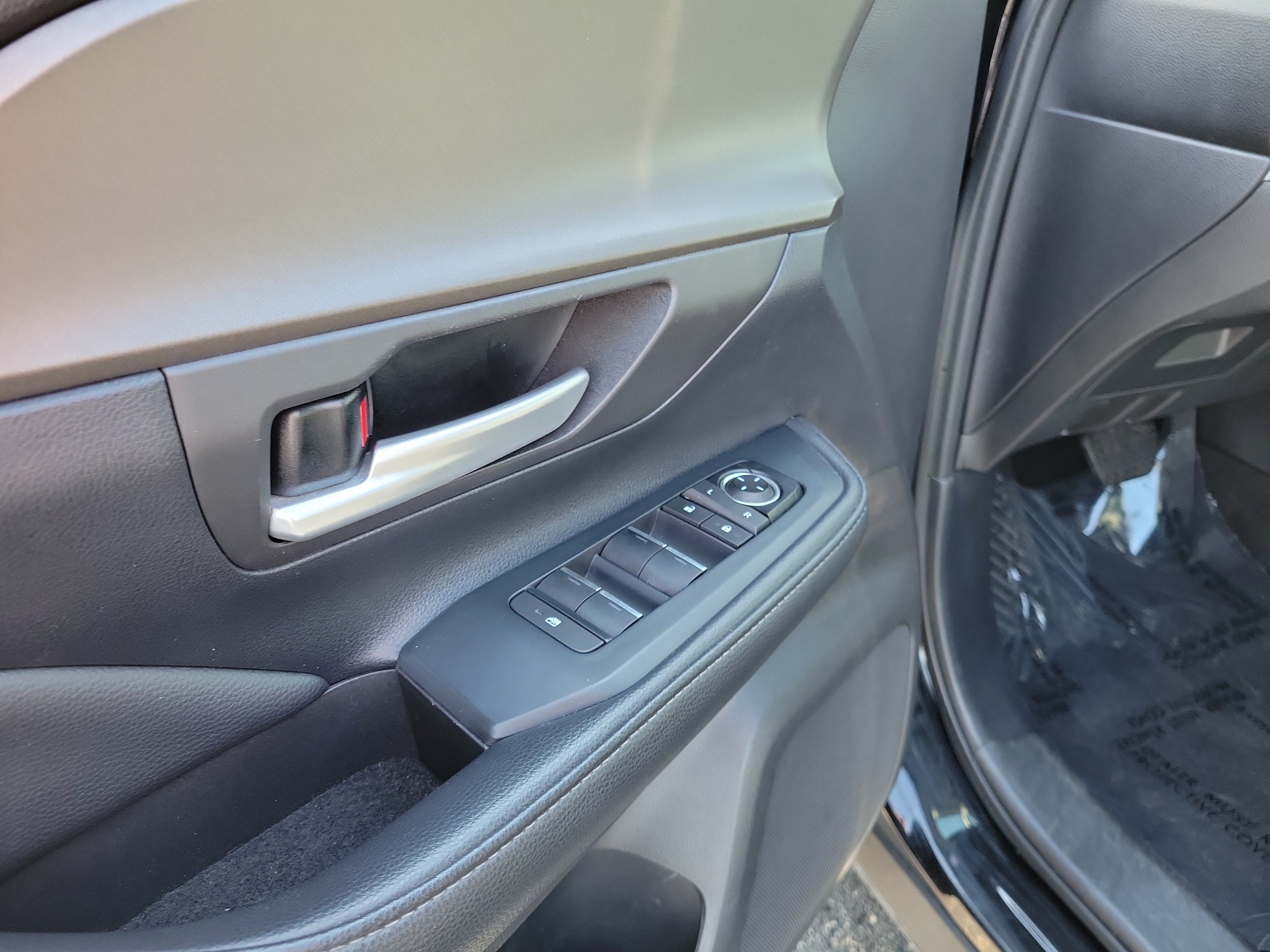 Used 2024 Toyota Grand Highlander AWD image 18