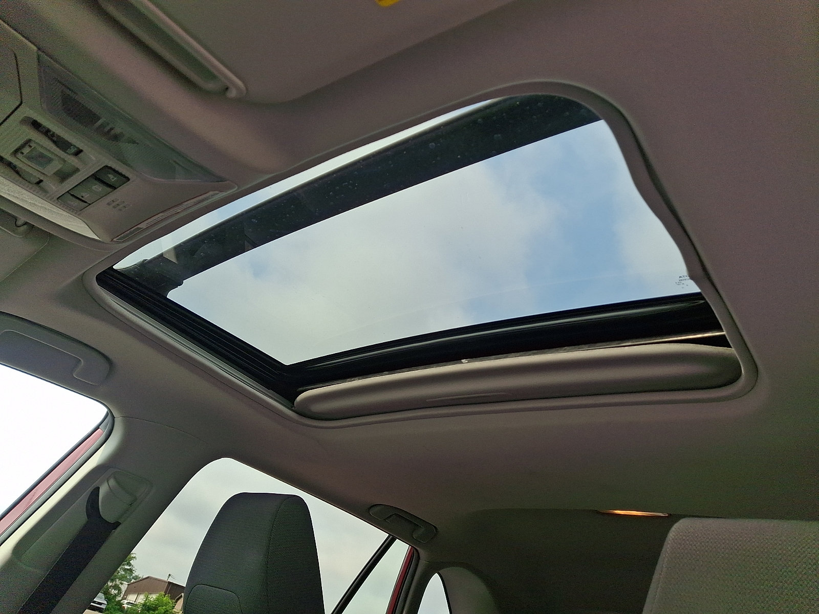 Used 2020 Toyota RAV4 XLE w/ Convenience Package AWD/4WD image 15