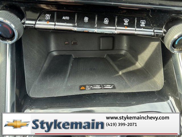 Used 2024 Chevrolet Traverse LT image 41