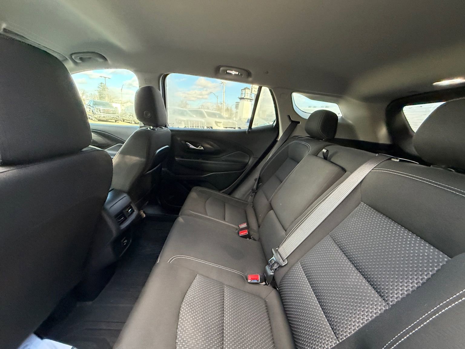 Used 2024 GMC Terrain SLE w/ Driver Convenience Package image 5