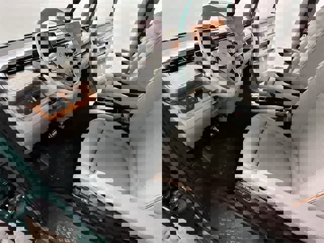 New 2025 Volkswagen ID. Buzz 1st Edition image 16