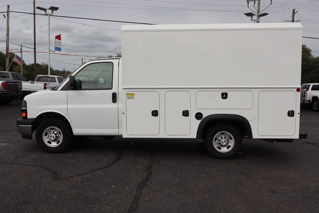 New 2026 Chevrolet Express 3500 w/ Power Convenience Package RWD image 24