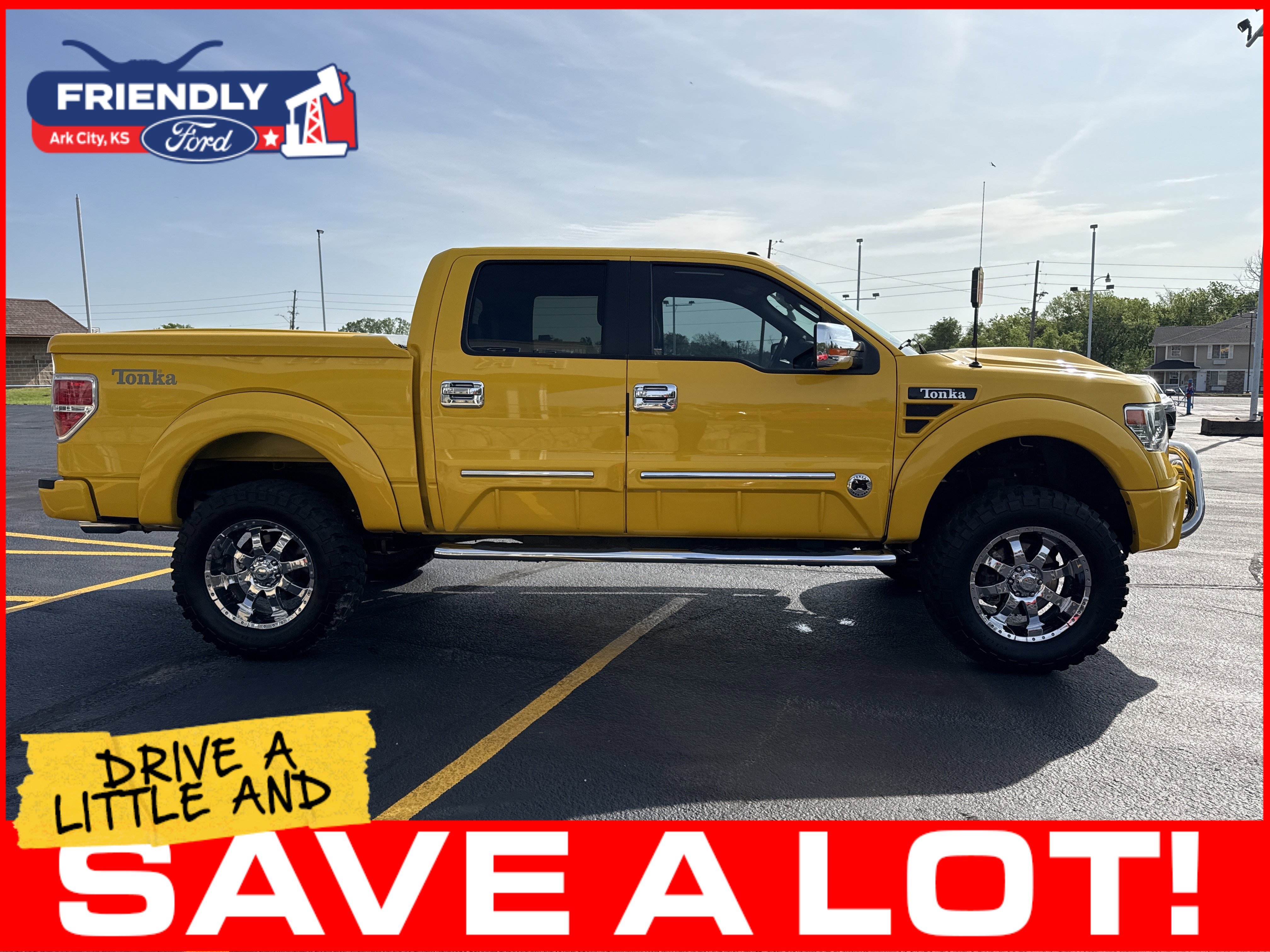Used 2014 Ford F150 Lariat w/ Equipment Group 502A Luxury AWD/4WD image 4