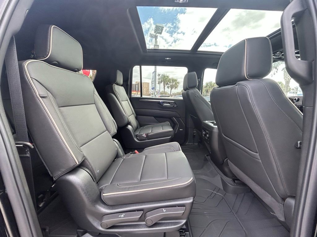 New 2026 Chevrolet Suburban Premier w/ Sun And Tow Package image 20