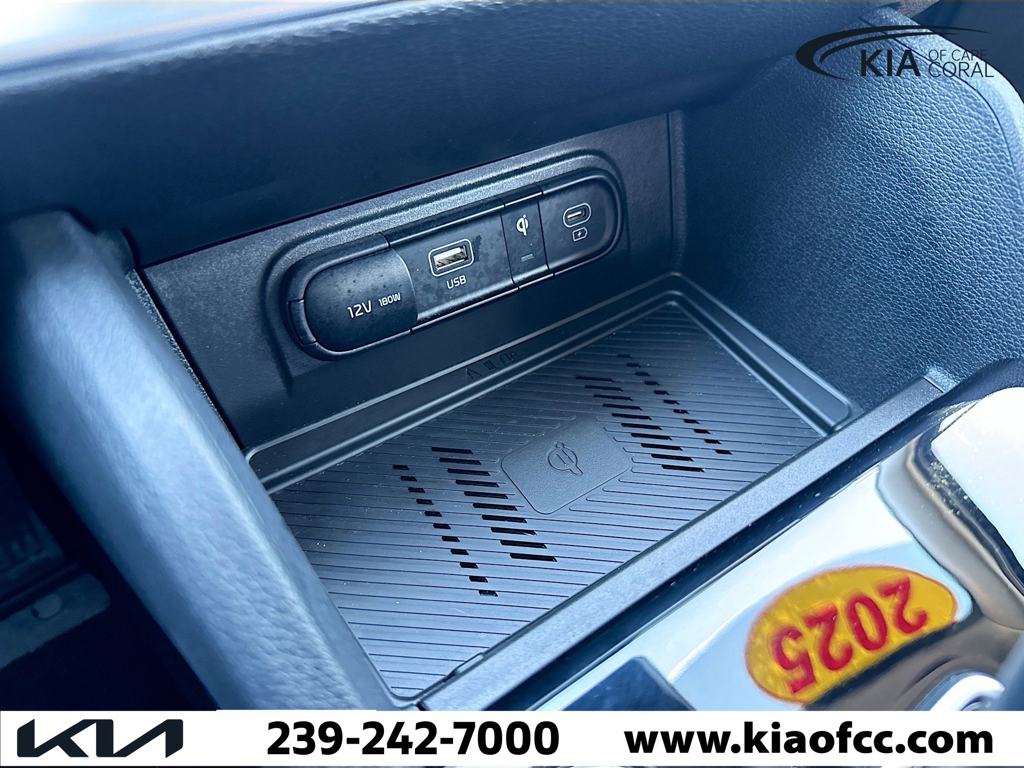 Certified 2025 Kia Sportage SX image 30