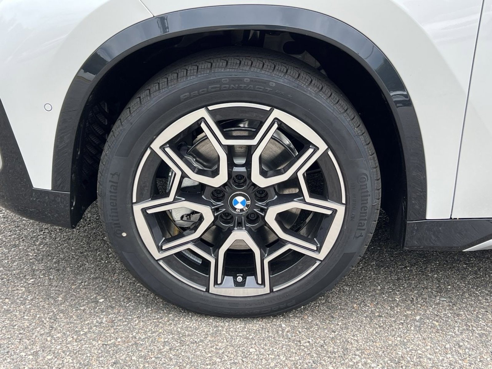 Certified 2025 BMW X1 xDrive28i w/ Technology Package image 9