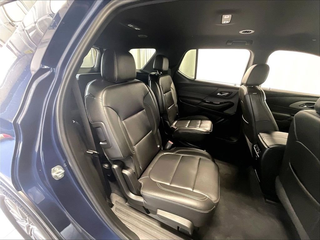 Used 2023 Chevrolet Traverse LT AWD/4WD image 16