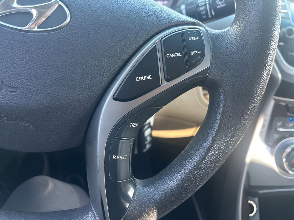 Used 2013 Hyundai Elantra GLS image 18