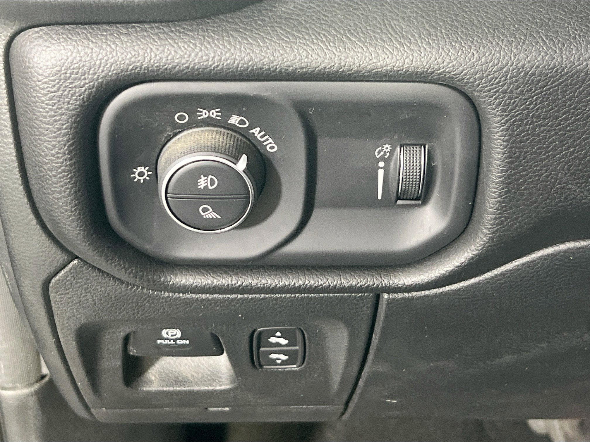 Used 2023 RAM 1500 Big Horn image 10