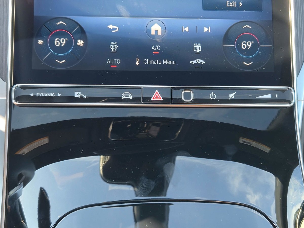 New 2025 Mercedes-Benz GLC 300 4MATIC image 18