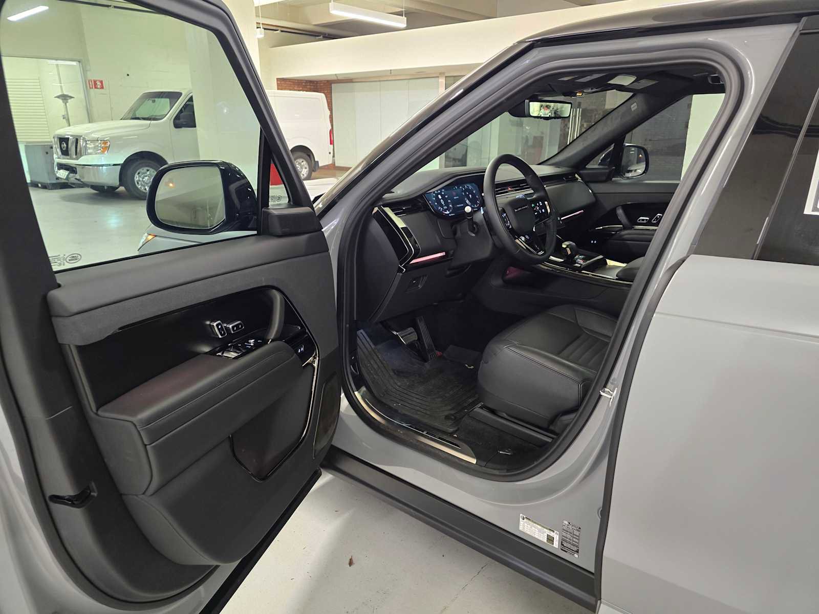 Used 2025 Land Rover Range Rover Sport SV Edition Two image 22