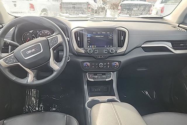 Used 2023 GMC Terrain Denali image 3