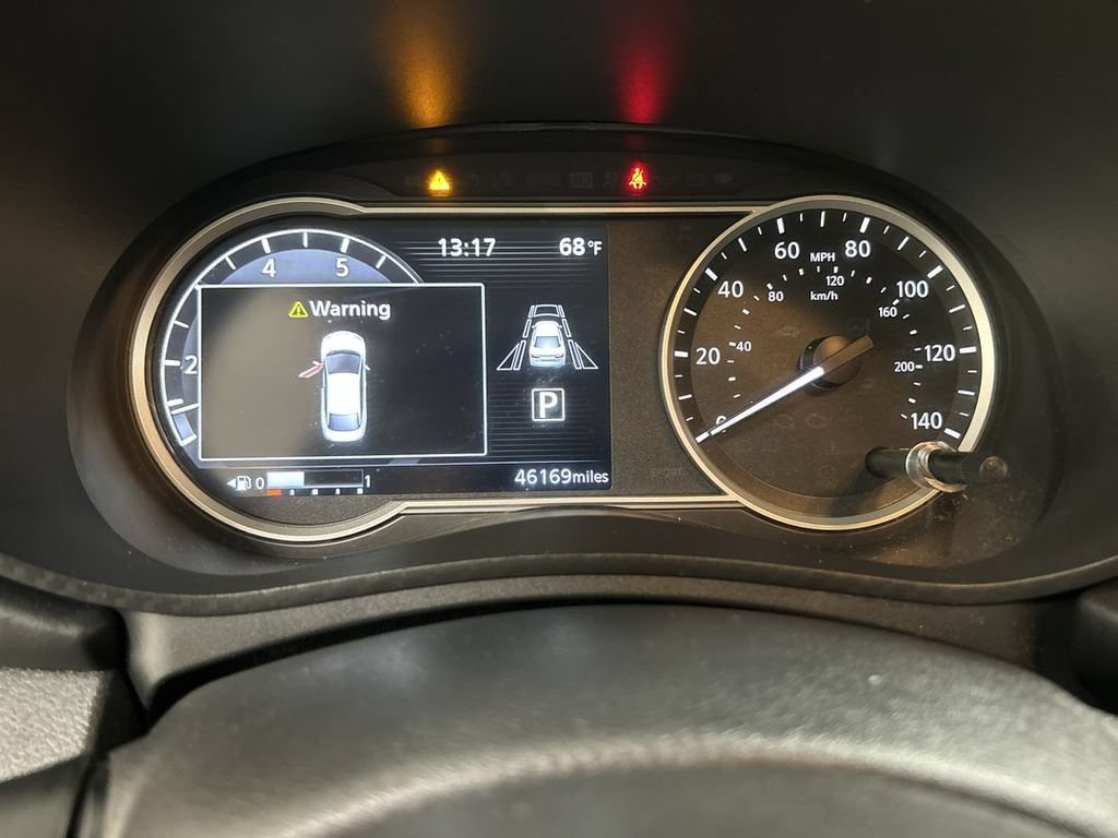 Used 2020 Nissan Versa SR w/ Convenience Package FWD image 13