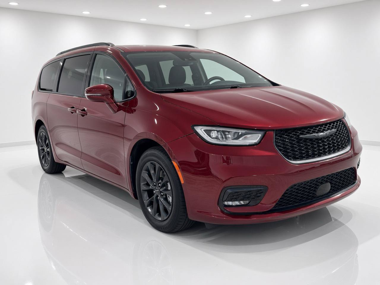 Used 2021 Chrysler Pacifica Touring-L w/ S Appearance Package FWD image 8