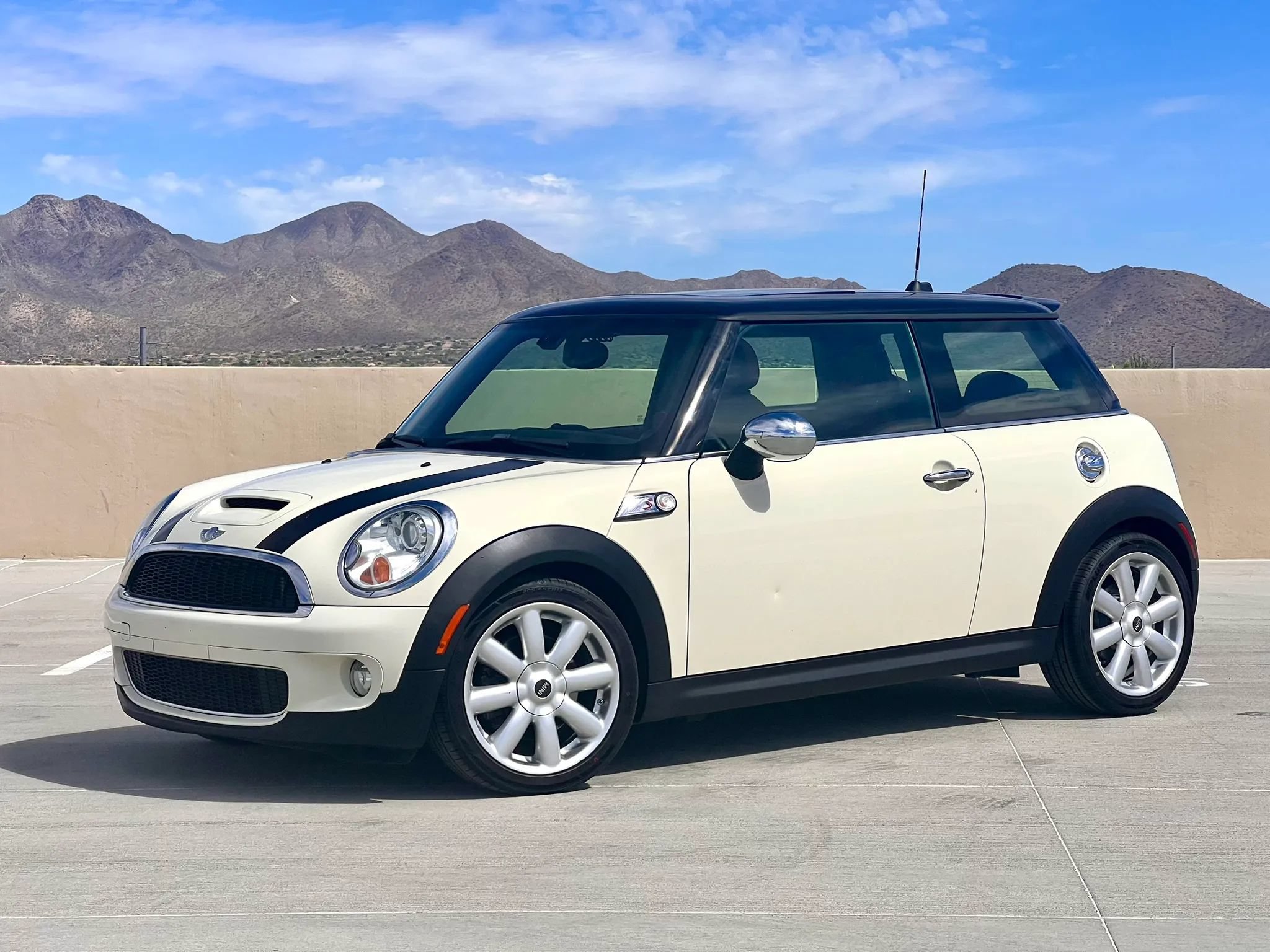 Used 2008 MINI Cooper S FWD image 2