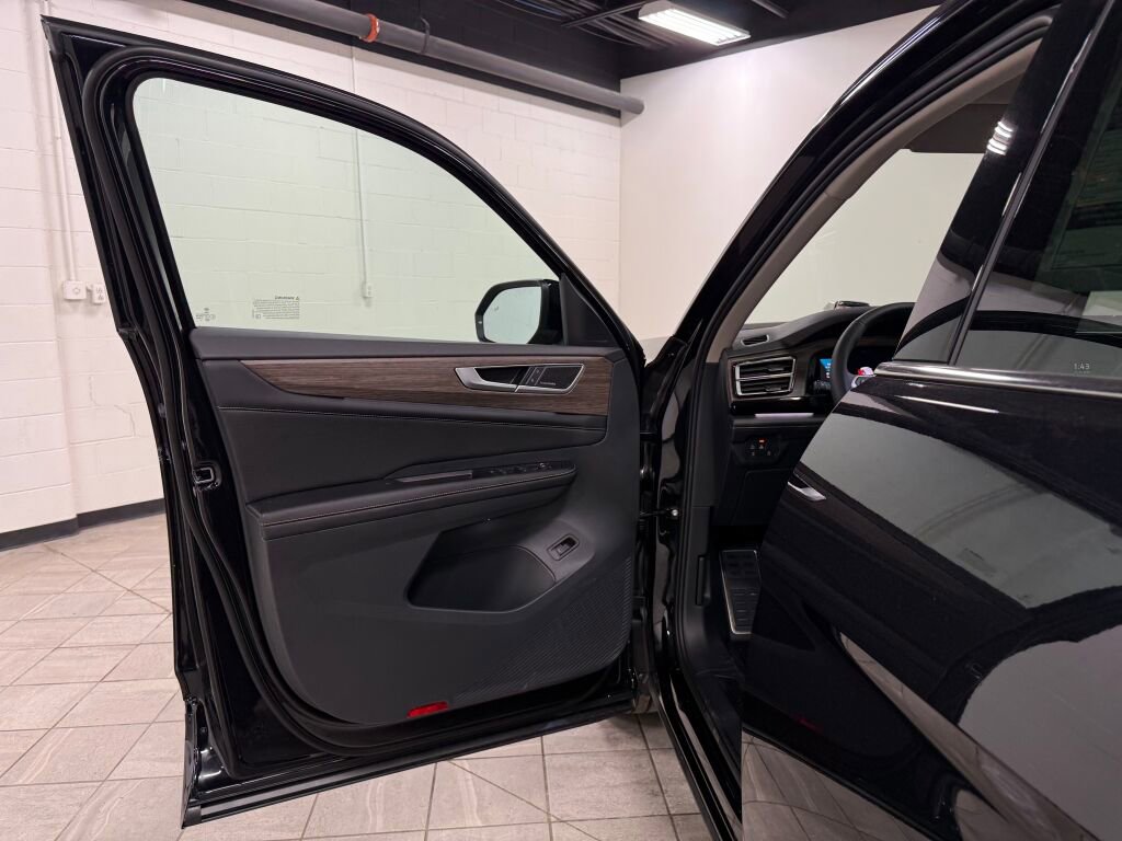 New 2026 Volkswagen Atlas SEL Premium R-Line image 23