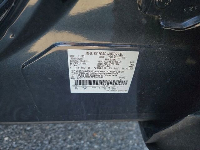 Used 2023 Lincoln Nautilus Reserve w/ Equipment Group 202A image 11