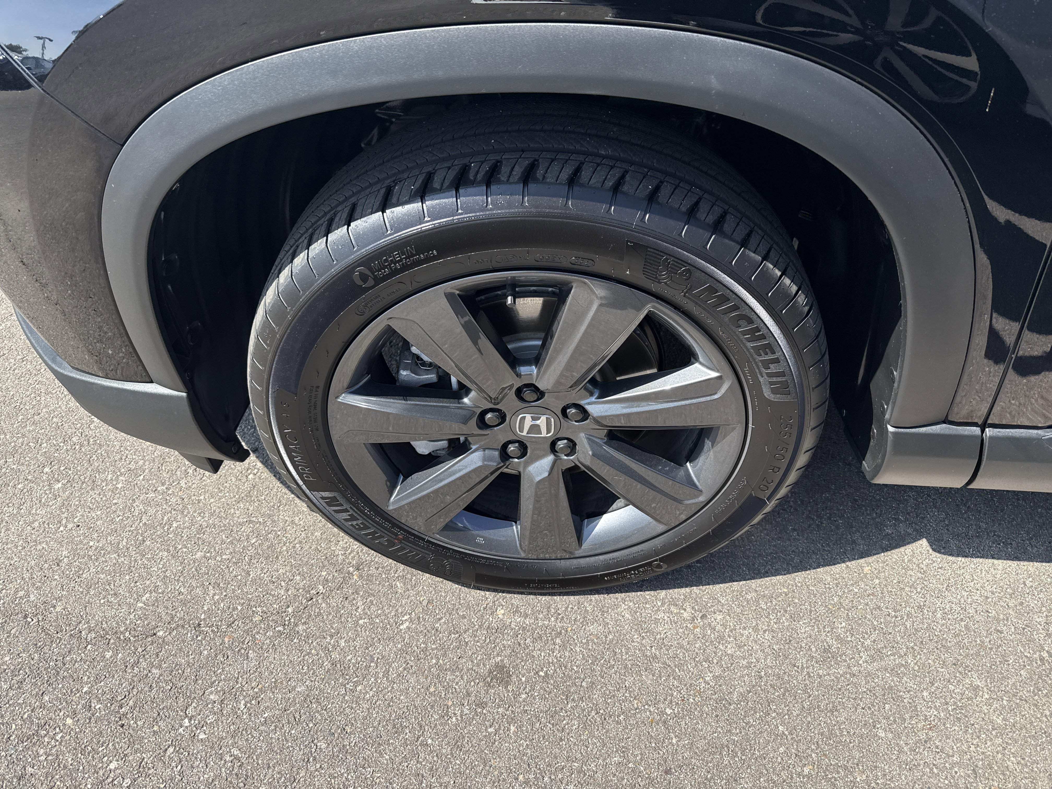 Certified 2025 Honda Pilot Sport image 12