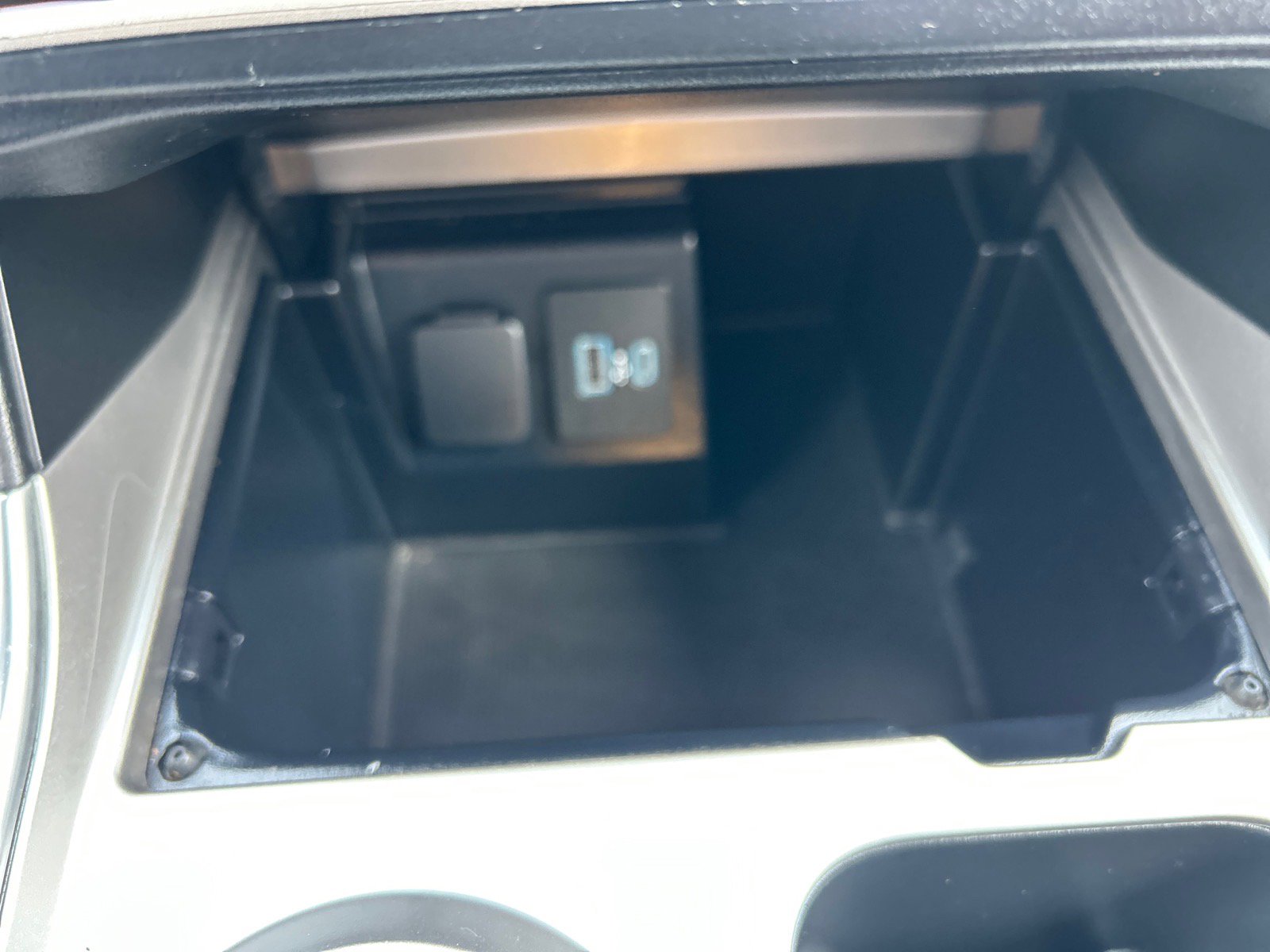 Certified 2020 Ford Explorer XLT w/ Equipment Group 202A AWD/4WD image 32