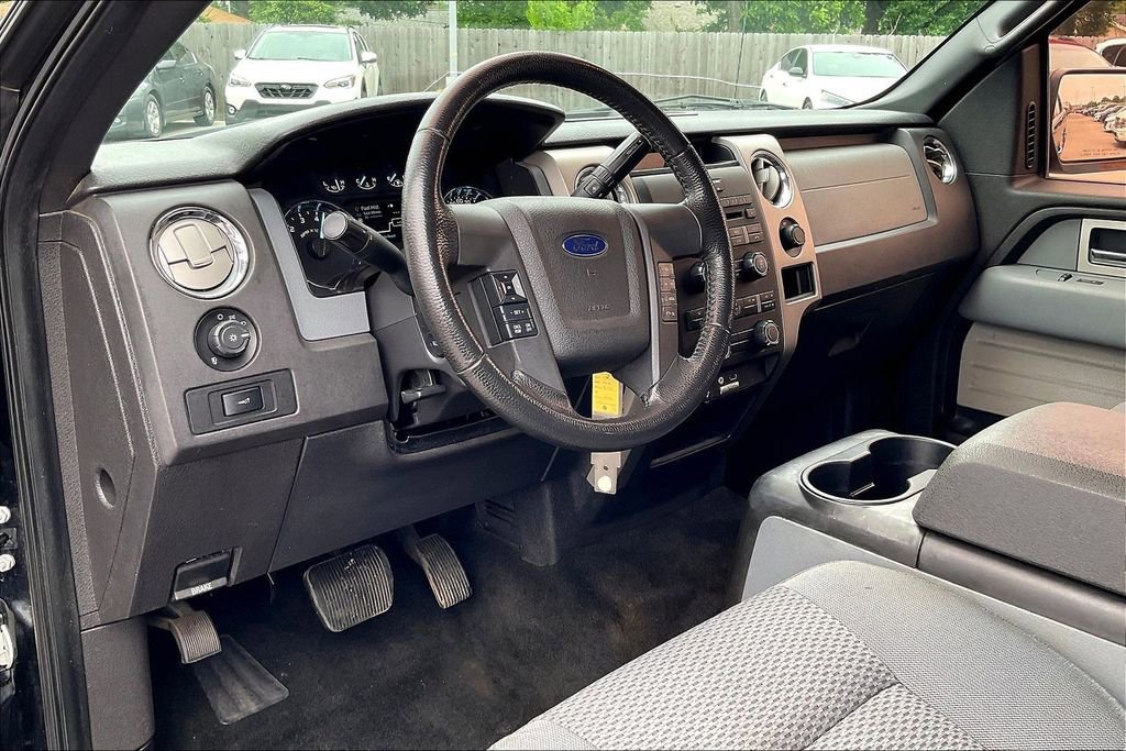 Used 2011 Ford F150 XLT w/ XLT Chrome Pkg AWD/4WD image 16