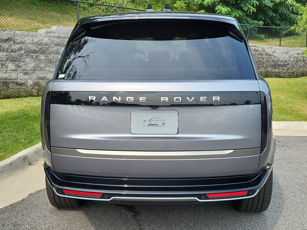 New 2026 Land Rover Range Rover Long Wheelbase SE AWD/4WD image 7