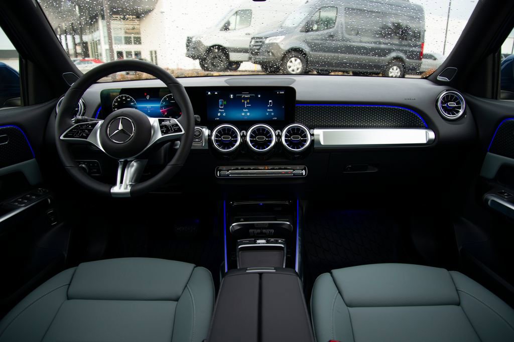 New 2026 Mercedes-Benz GLB 250 4MATIC image 17