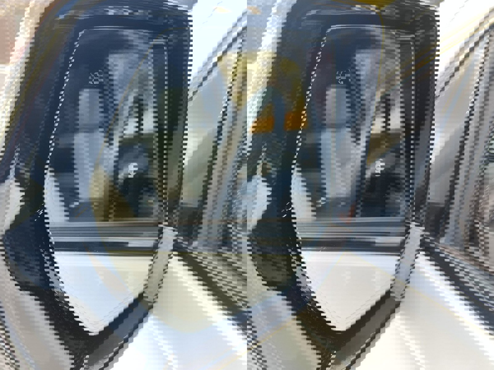 Used 2023 Chevrolet Suburban Z71 w/ Luxury Package image 86