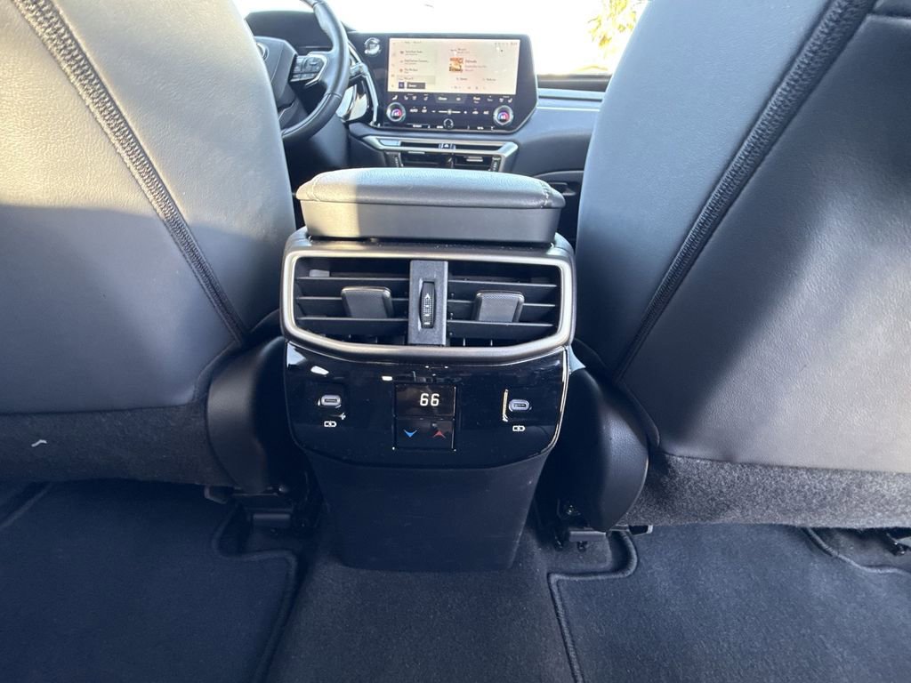 Used 2025 Lexus RX 350 Premium w/ Accessory Package (Z1) FWD image 18