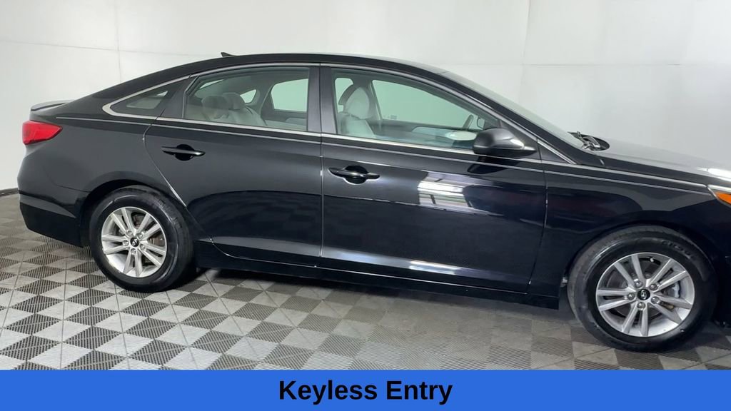 Used 2016 Hyundai Sonata SE FWD image 11