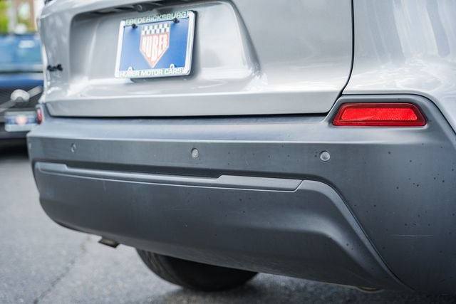 Used 2019 Jeep Cherokee Latitude Plus AWD/4WD image 9