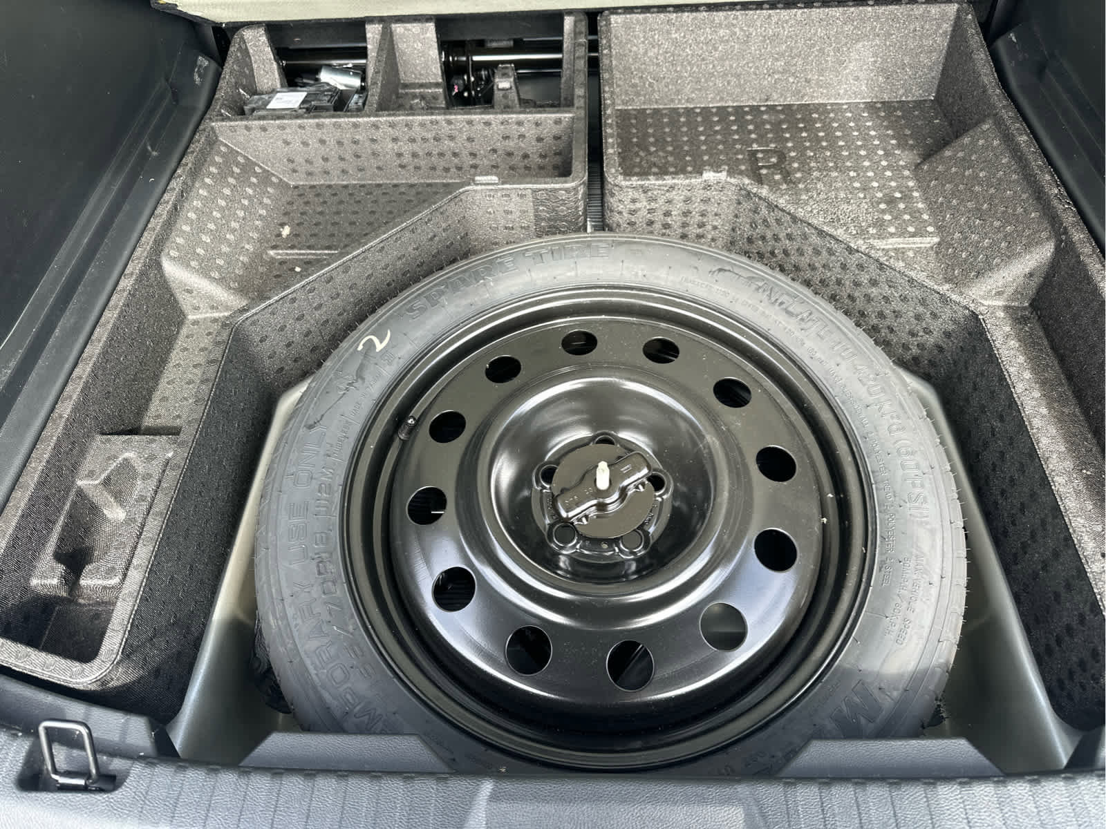 Used 2023 Ford Edge Titanium image 49