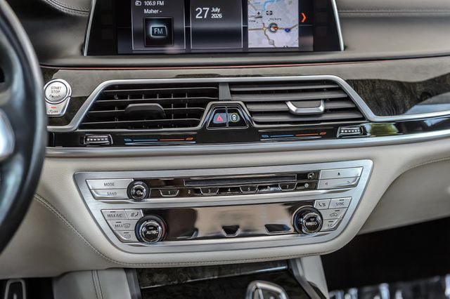 Used 2018 BMW 740i xDrive AWD/4WD image 42
