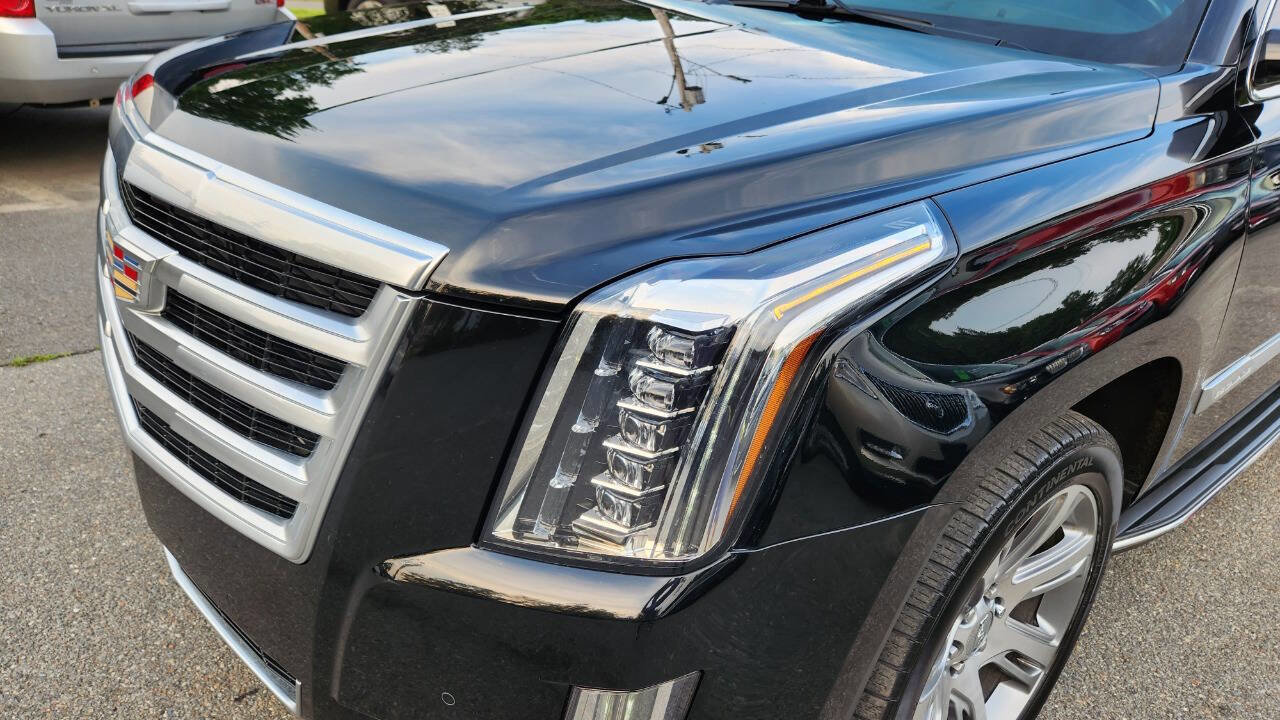 Used 2015 Cadillac Escalade ESV Luxury image 22