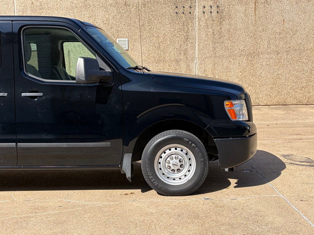 Used 2018 Nissan NV 3500 S image 9