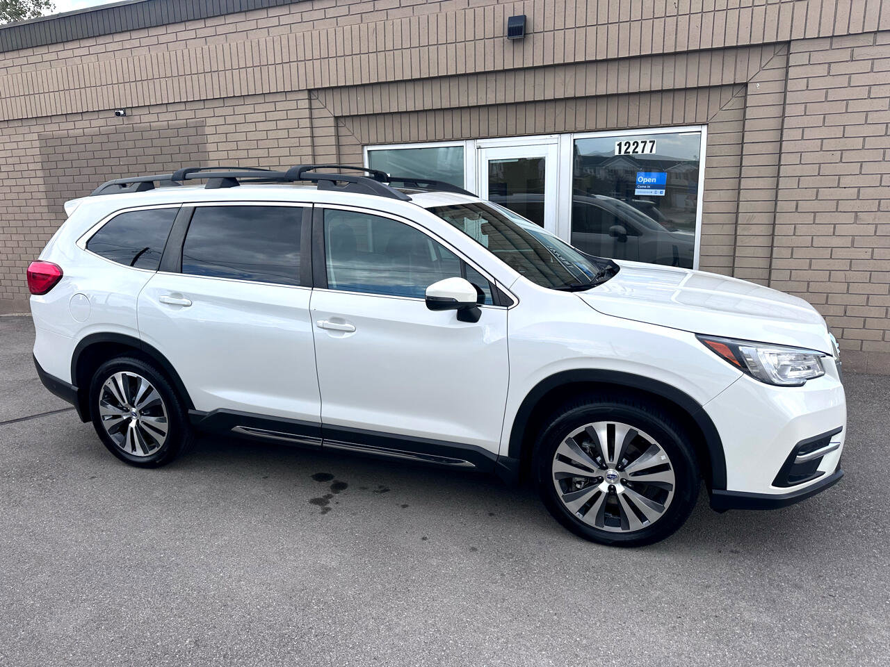 Used 2019 Subaru Ascent Limited w/ Popular Package #3 image 4