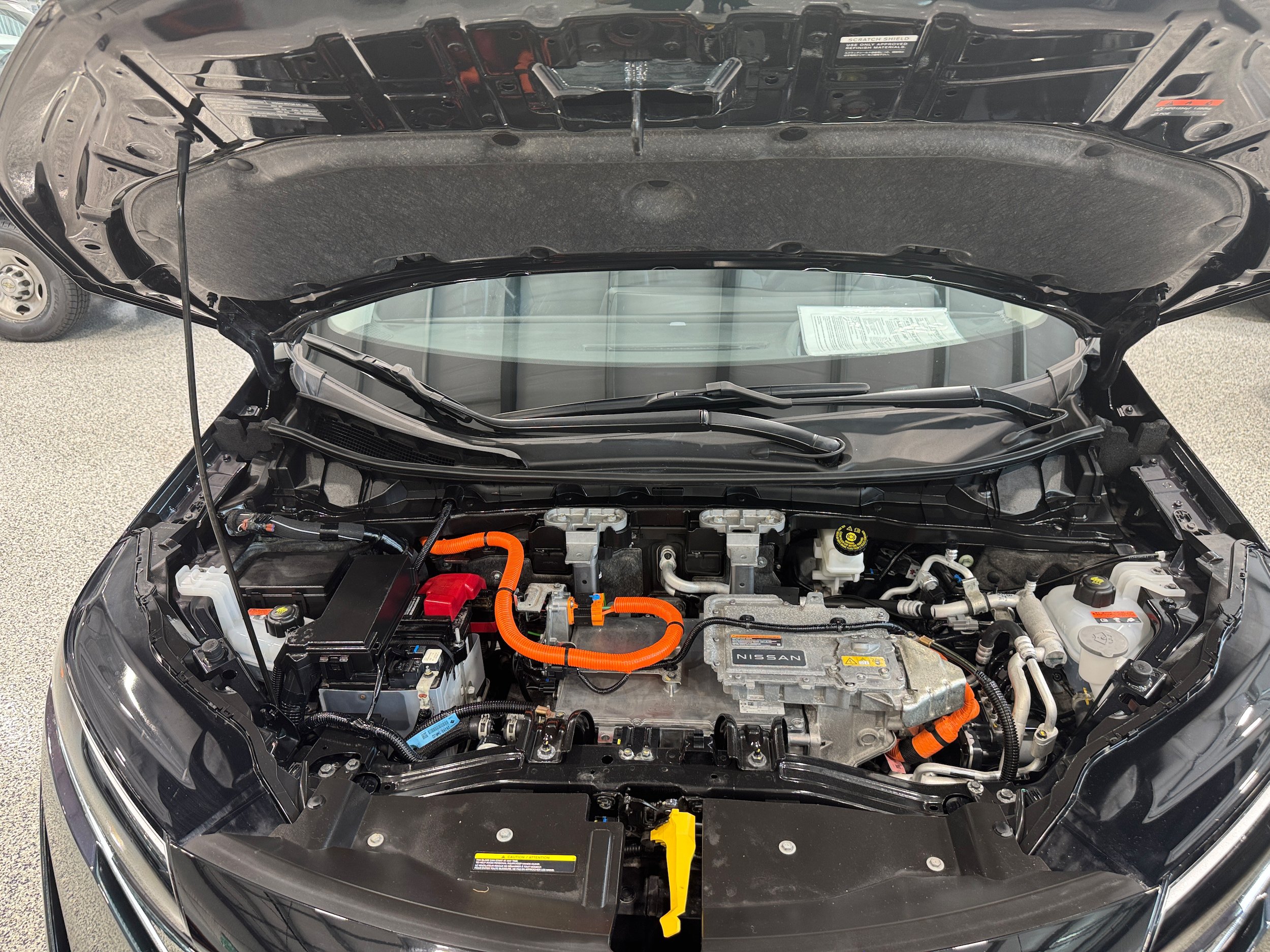 Used 2024 Nissan Ariya AWD image 3