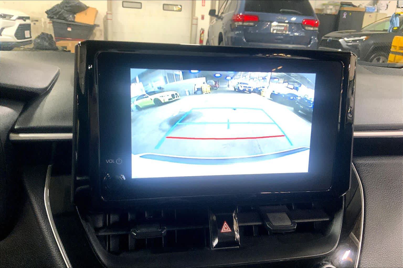Used 2025 Toyota Corolla LE FWD image 27