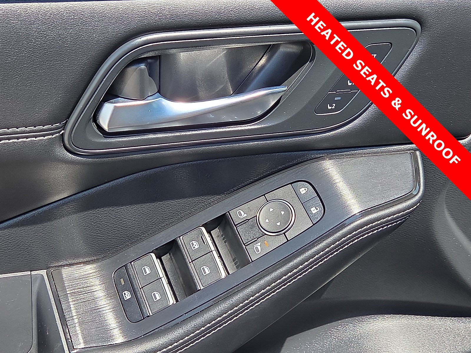 Used 2025 Nissan Rogue SL w/ Tech Package FWD image 14