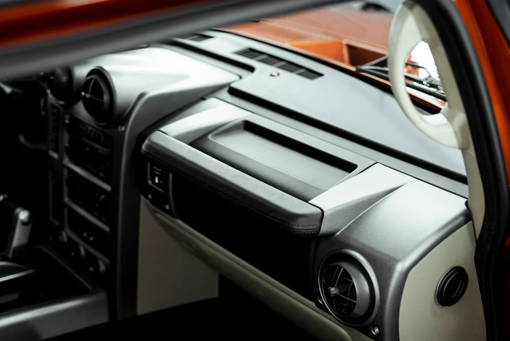 Used 2003 HUMMER H2 Luxury w/ Preferred Equipment Group AWD/4WD image 32