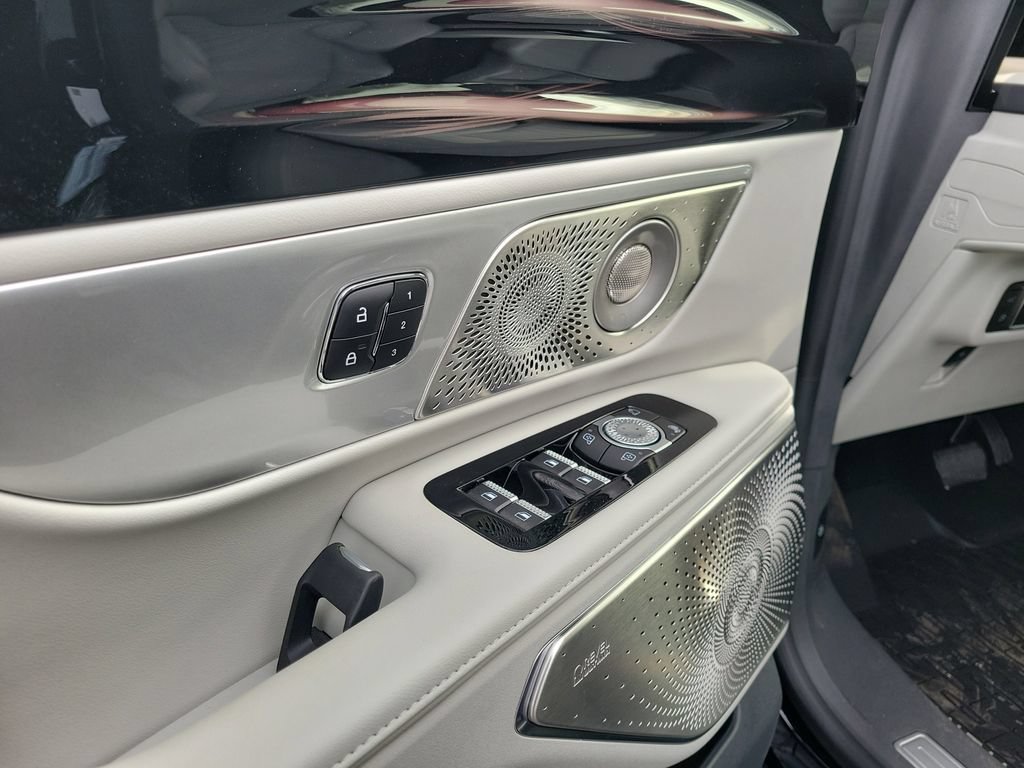 New 2026 Lincoln Nautilus Reserve AWD/4WD image 19