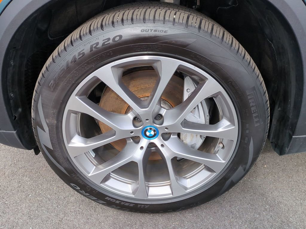 Used 2025 BMW X5 xDrive50e w/ Premium Package image 10