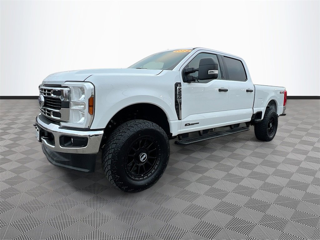 Used 2024 Ford F250 XLT image 3