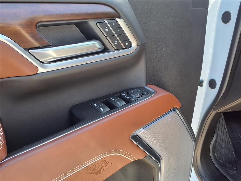 New 2026 GMC Sierra 2500 Denali Ultimate image 11