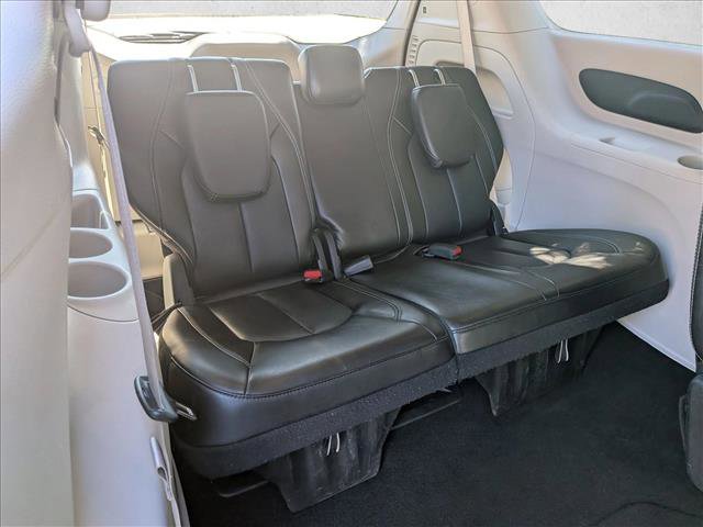Used 2023 Chrysler Pacifica Touring-L image 20