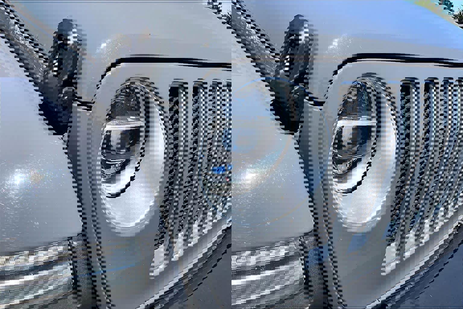 Used 2020 Jeep Wrangler Unlimited Sahara AWD/4WD image 27