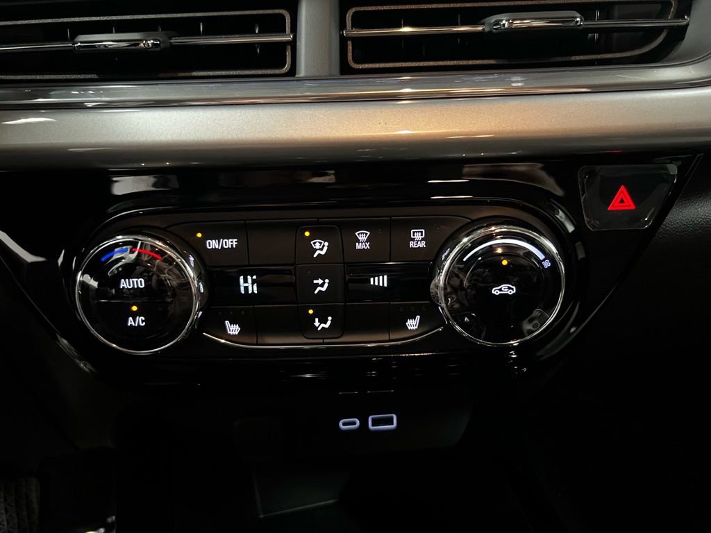 New 2026 Chevrolet Trax LT w/ LT Convenience Package image 18