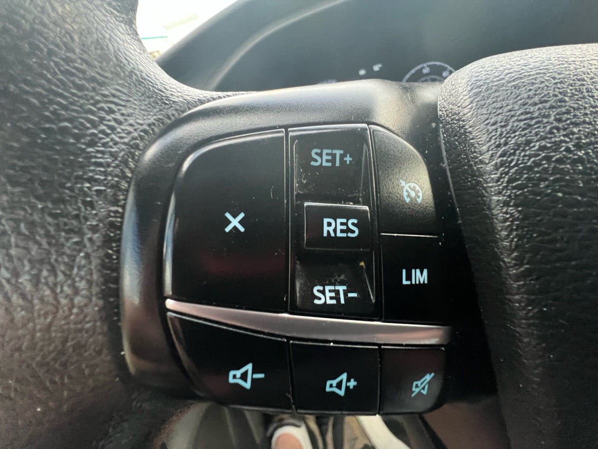 Used 2023 Ford Transit 250 Medium Roof AWD image 26